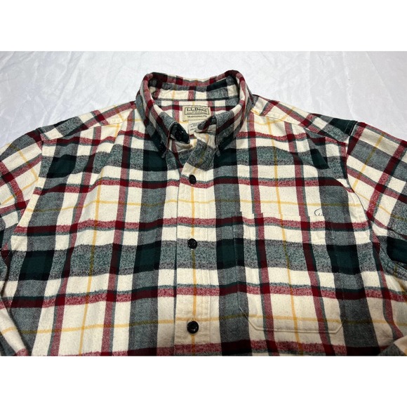 Men’s L.L. Bean flannel button up medium - Picture 2 of 3